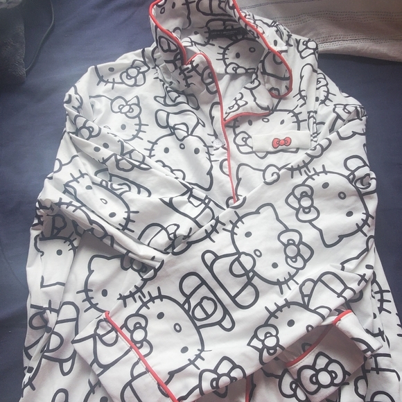 hello kitty pajama set - Picture 1 of 4